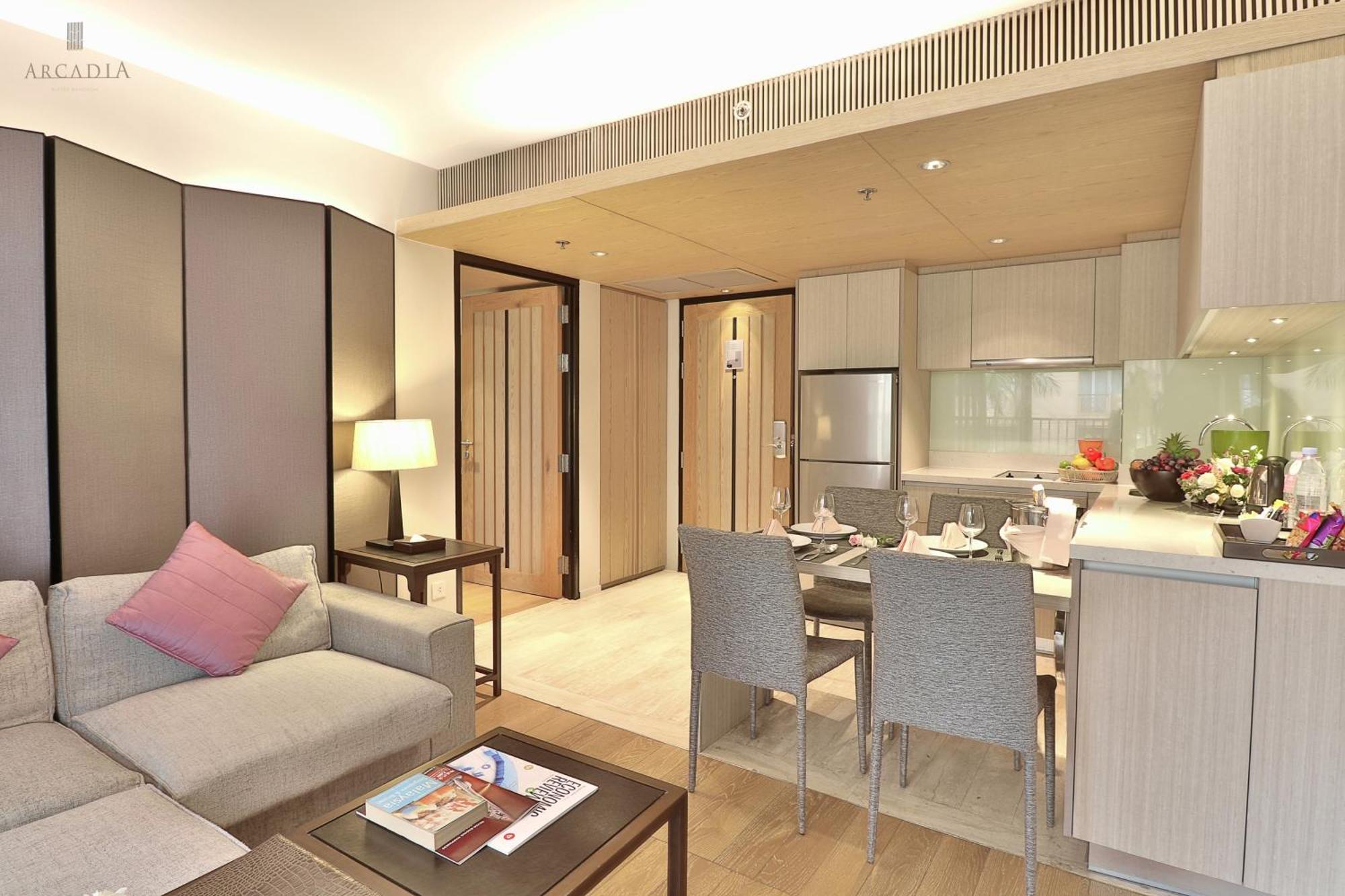 Arcadia Suites Bangkok Room photo